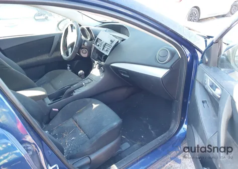 2013 Mazda Mazda3 I Touring z USA, uszkodzony, nr VIN JM1BL1LP4D1774430